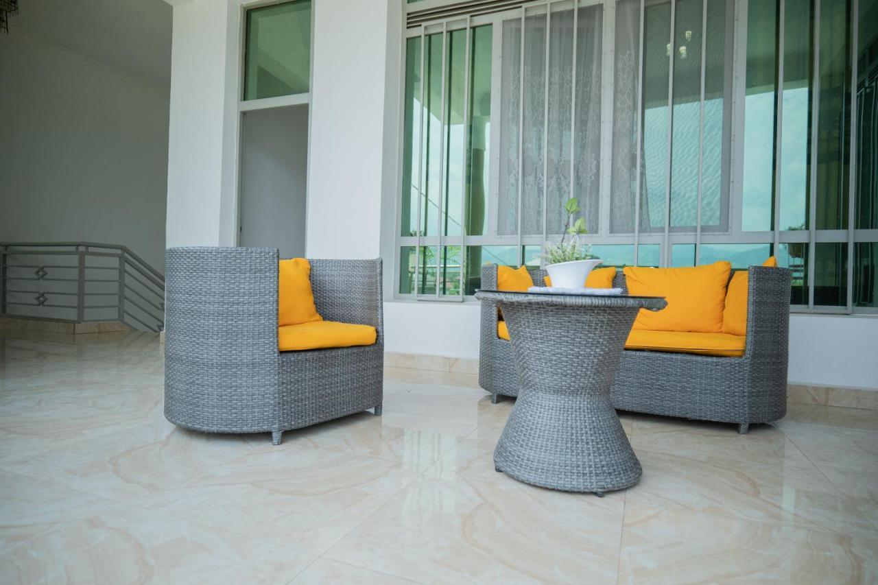 The City Block Apartment Bujumbura Esterno foto